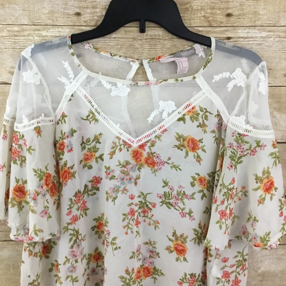 Forever 21 Floral Lace Top - Picture 2 of 7
